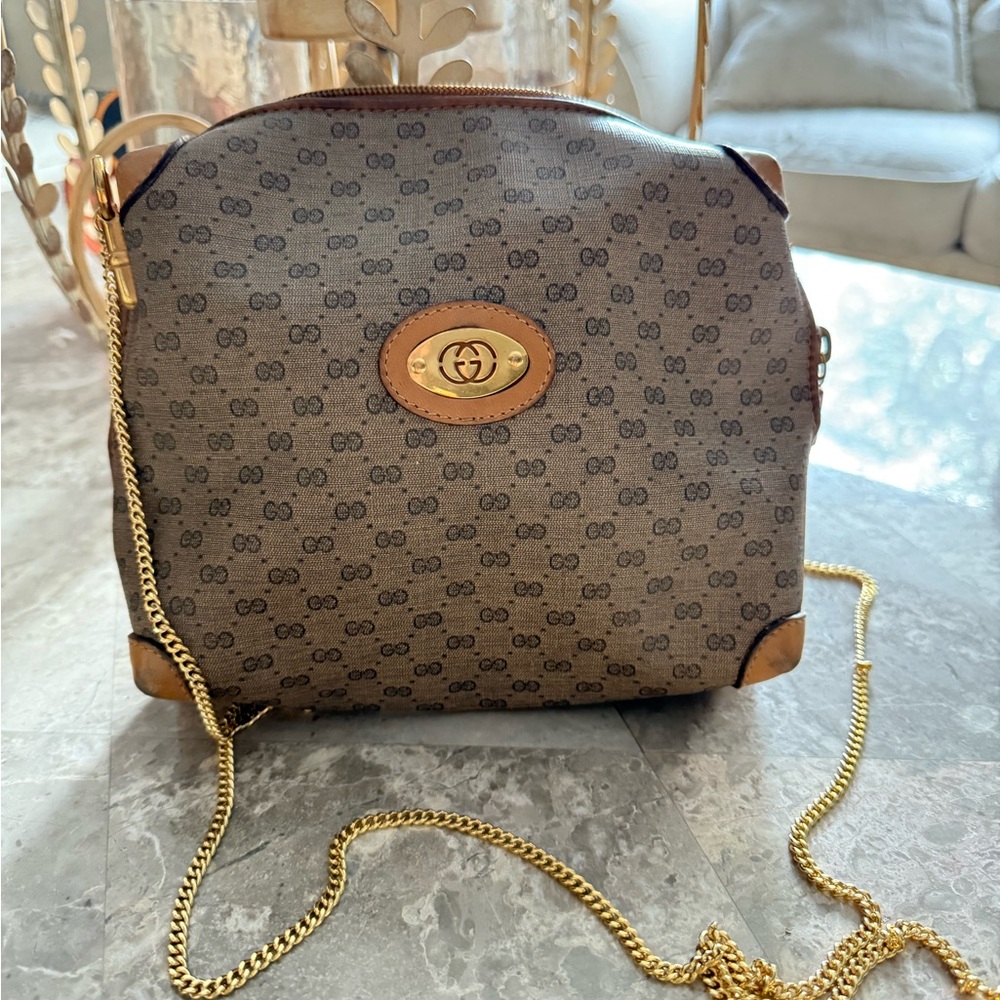 ⚜️ Vintage Gucci Micro GG Brown Crossbody Bag with Gold Chain ⚜️